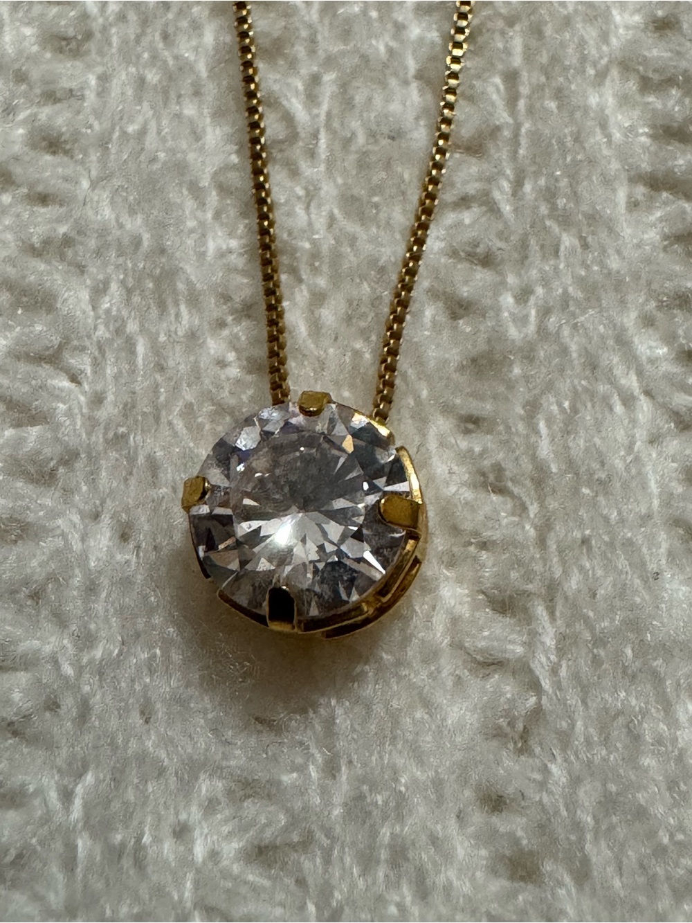 Tommy Bahama Gold Solitaire Crystal Basket Pendant Necklace 19 Inches